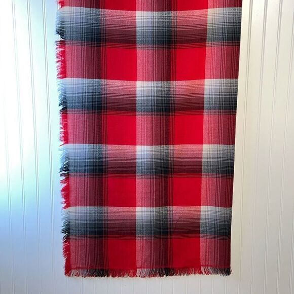 Vintage Japan Made Warmth Red Plaid Fringe Shawl Wrap Red Gray Warm Blanket Wrap - Picture 4 of 6
